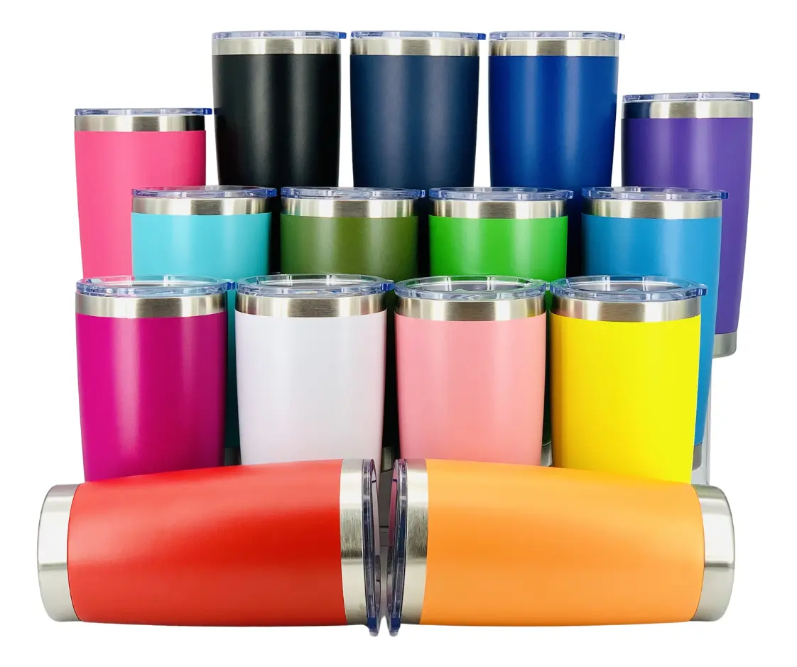 Vasos térmicos en distintos colores, con franjas de acero inoxidable y tapa transparente